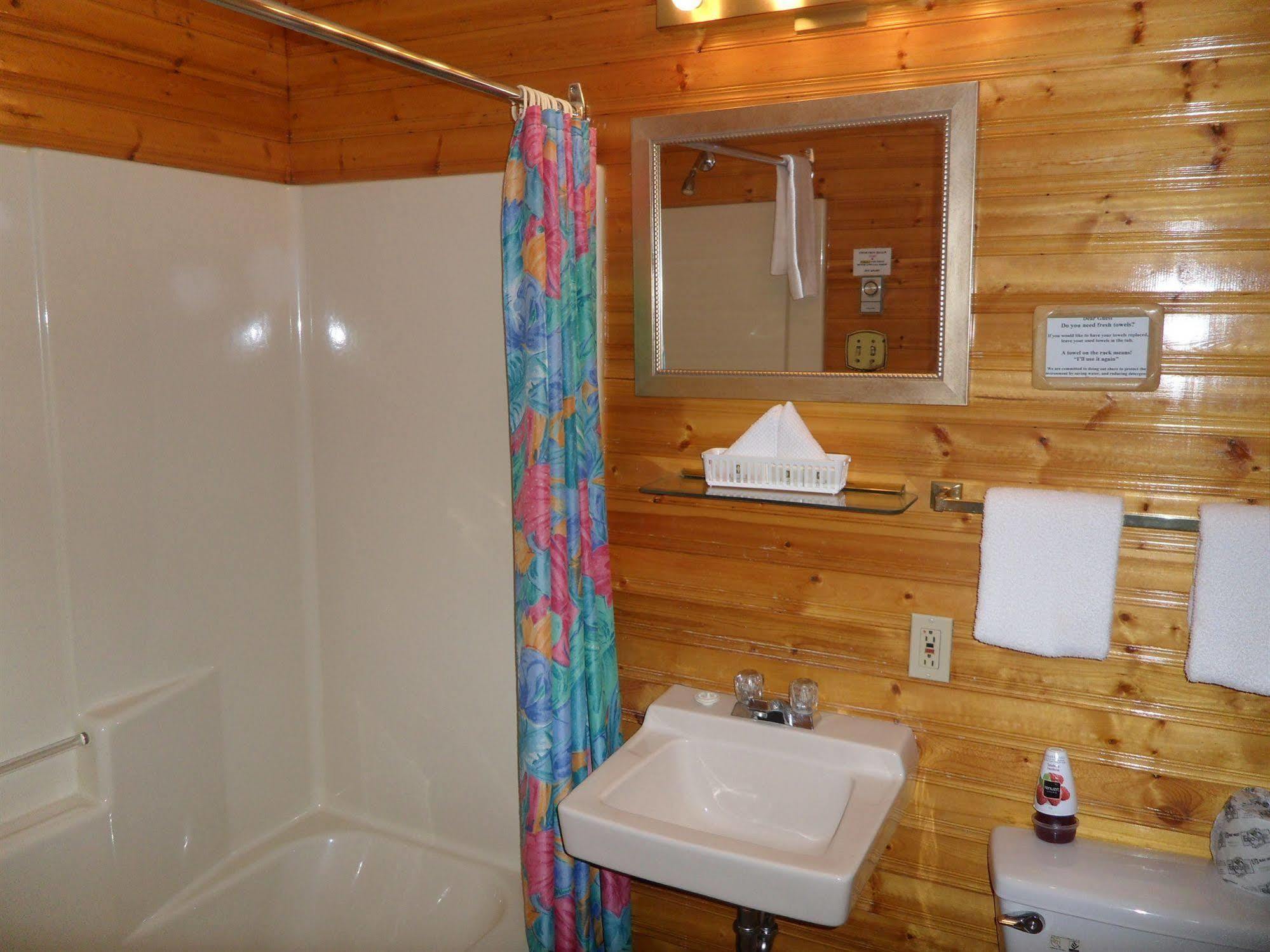Hillcrest Motel Сент-Джон Екстер'єр фото